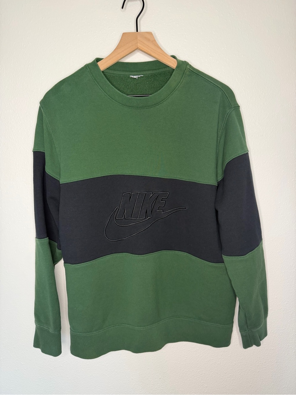 Nike Green and Black Colorblock Crewneck Sweatshirt Size Large
